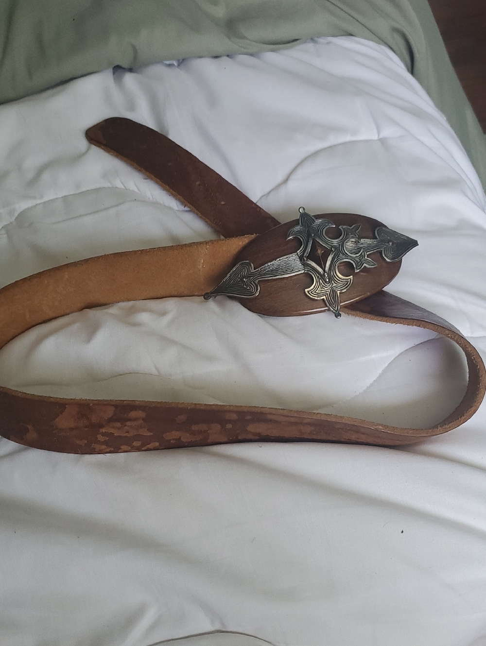 Women’s Brown Leather Belt with Decorative Silver-Tone Buckle
